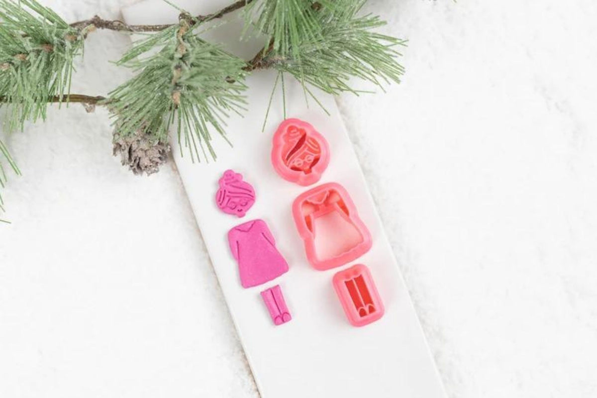 Build a Mrs. Claus Clay Cutter Christmas Set