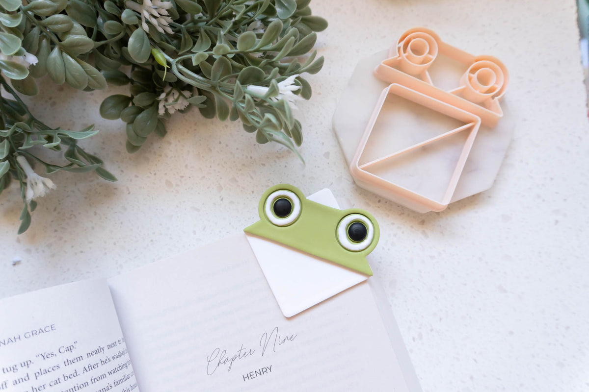 Frog Corner Bookmark Clay Cutter