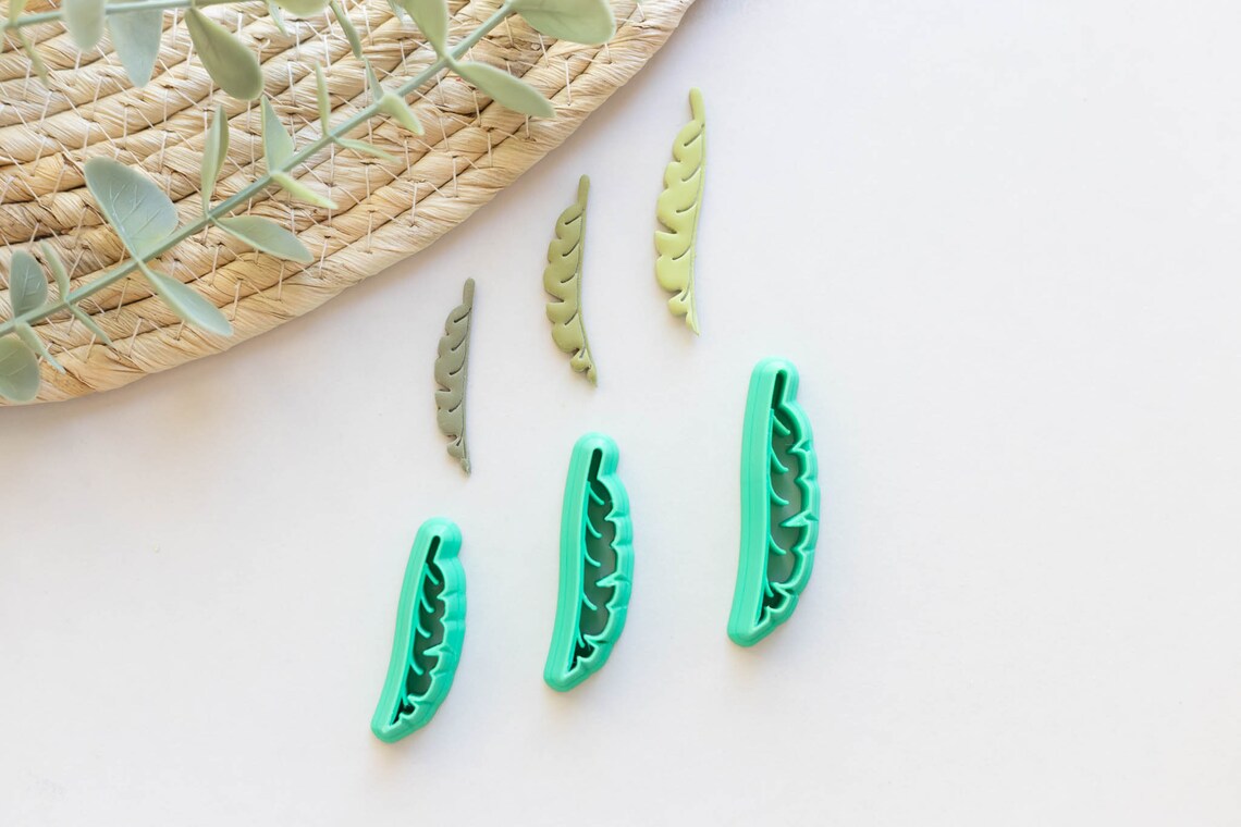 Tropical Leaf Side View Clay Cutters